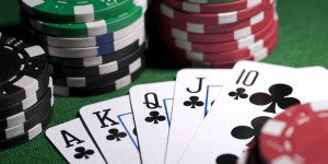 Kinh Nghiệm Chơi Game Bài Poker Online Ăn Chắc Nhà Cái 100%